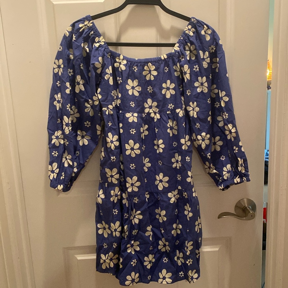 Billabong blue and white floral dress